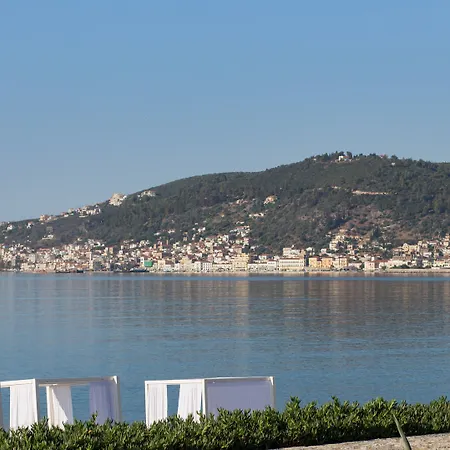 Mareggio Exclusive Residences & 3* Gythio