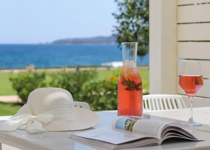 Mareggio Exclusive Residences & 3* Gythio