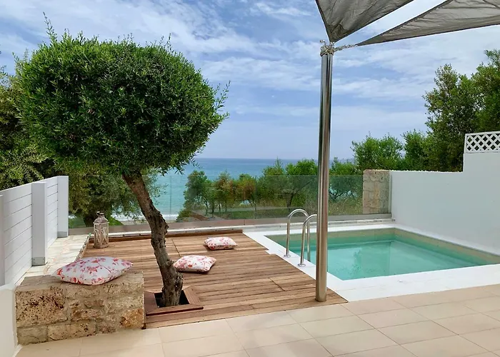 Mareggio Exclusive Residences & 3* Gythio